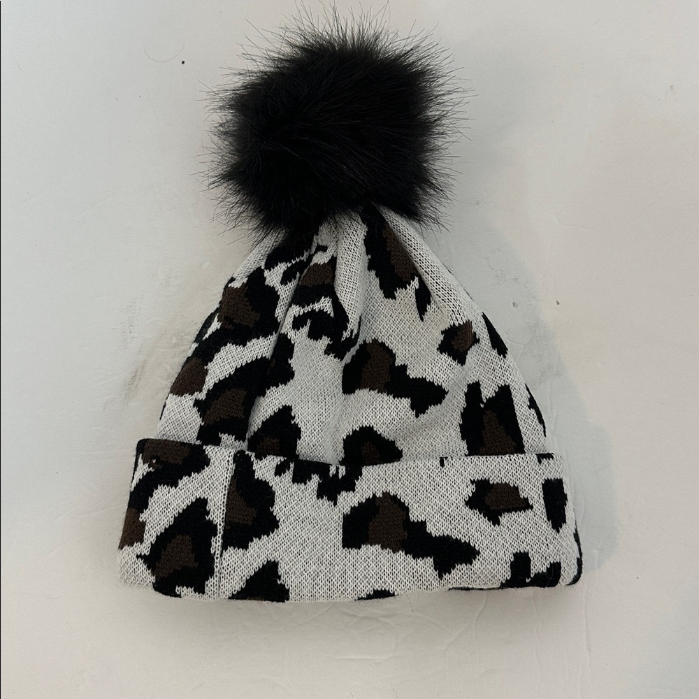 NWOT Panache Women's Animal Print Beanie with Black Pom-Pom and Fleece Inside - Picture 2 of 4